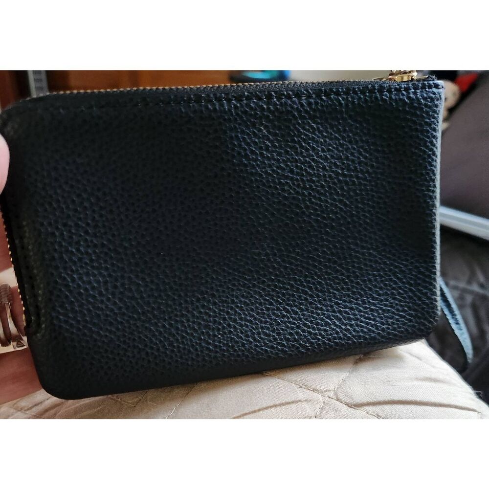 Coach Double Corner Zip Wristlet in pebbled black leather with gold hardware - Picture 3 of 8